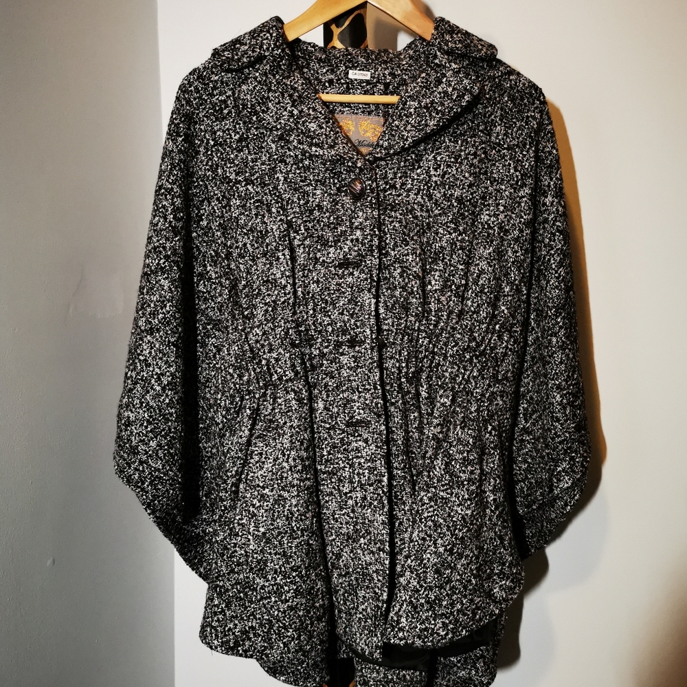 ‼️ STEVE MADDEN ‼️ cape jacket NWOT